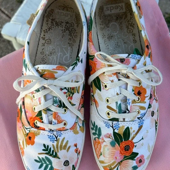 Rifle Paper Company Keds in the Lively Floral design Size 7.5 - Picture 3 of 14